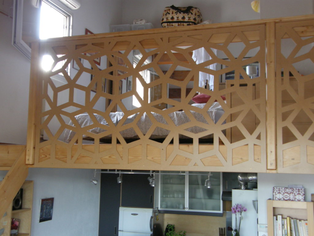 La tendance du garde corps traditionnel en bois