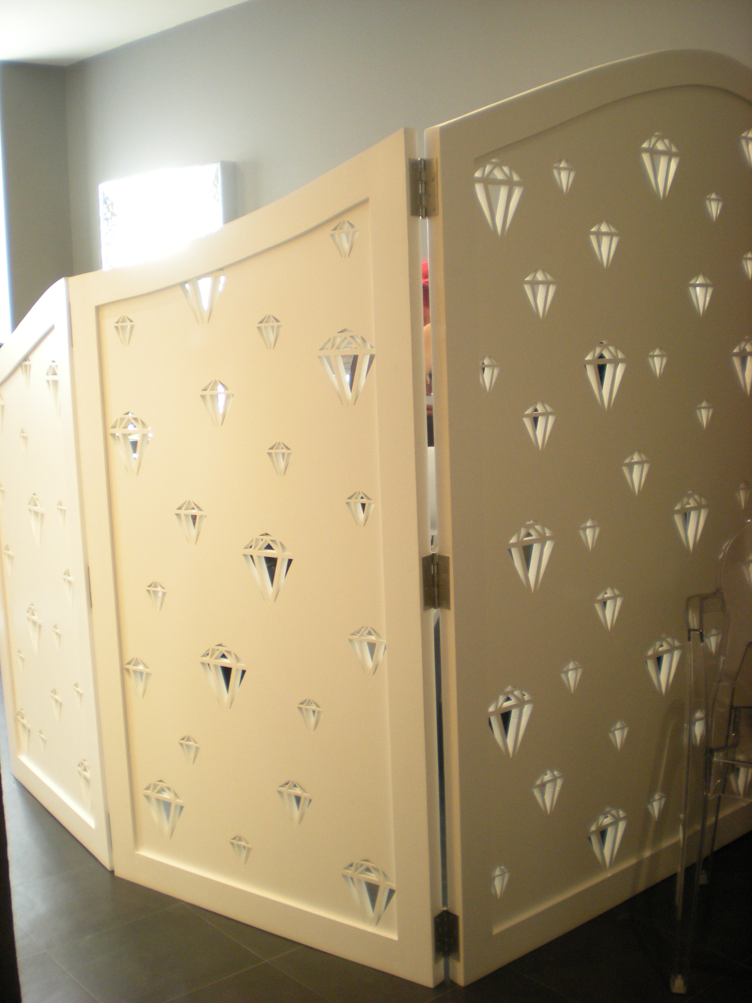 Paravent articulé avec diamants ajourés Paravent en bois pour chambre d'enfant