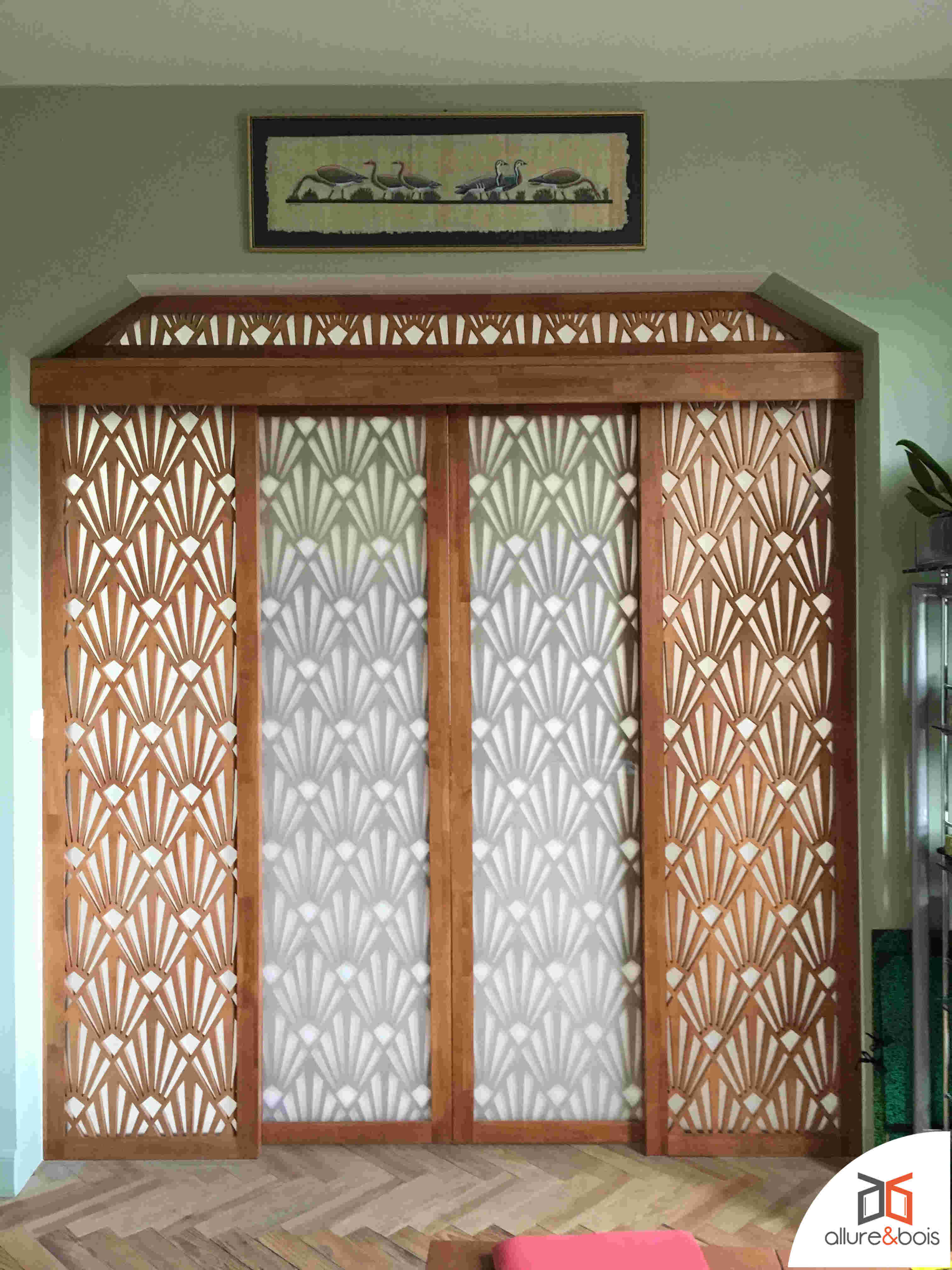 portes de séparation de pièces avec ouverture de forme particulière porte coulissante claustra au design particulière