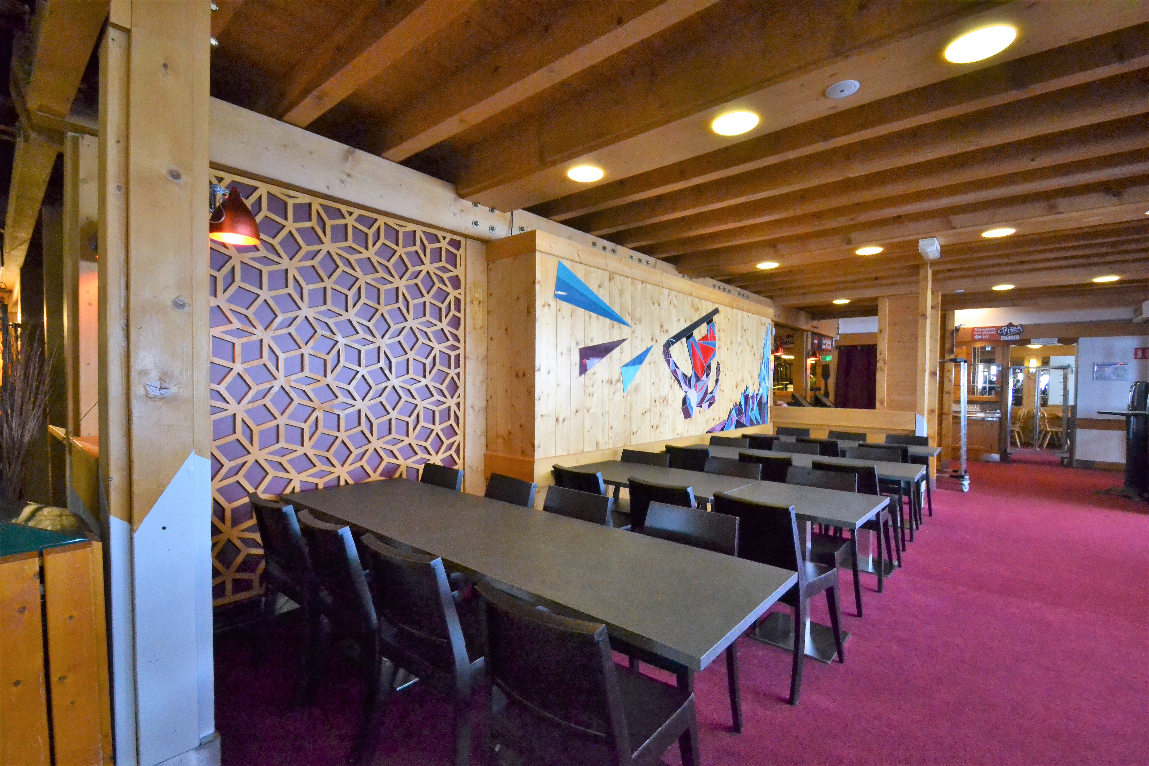 restaurant-claustra-decoration-murale