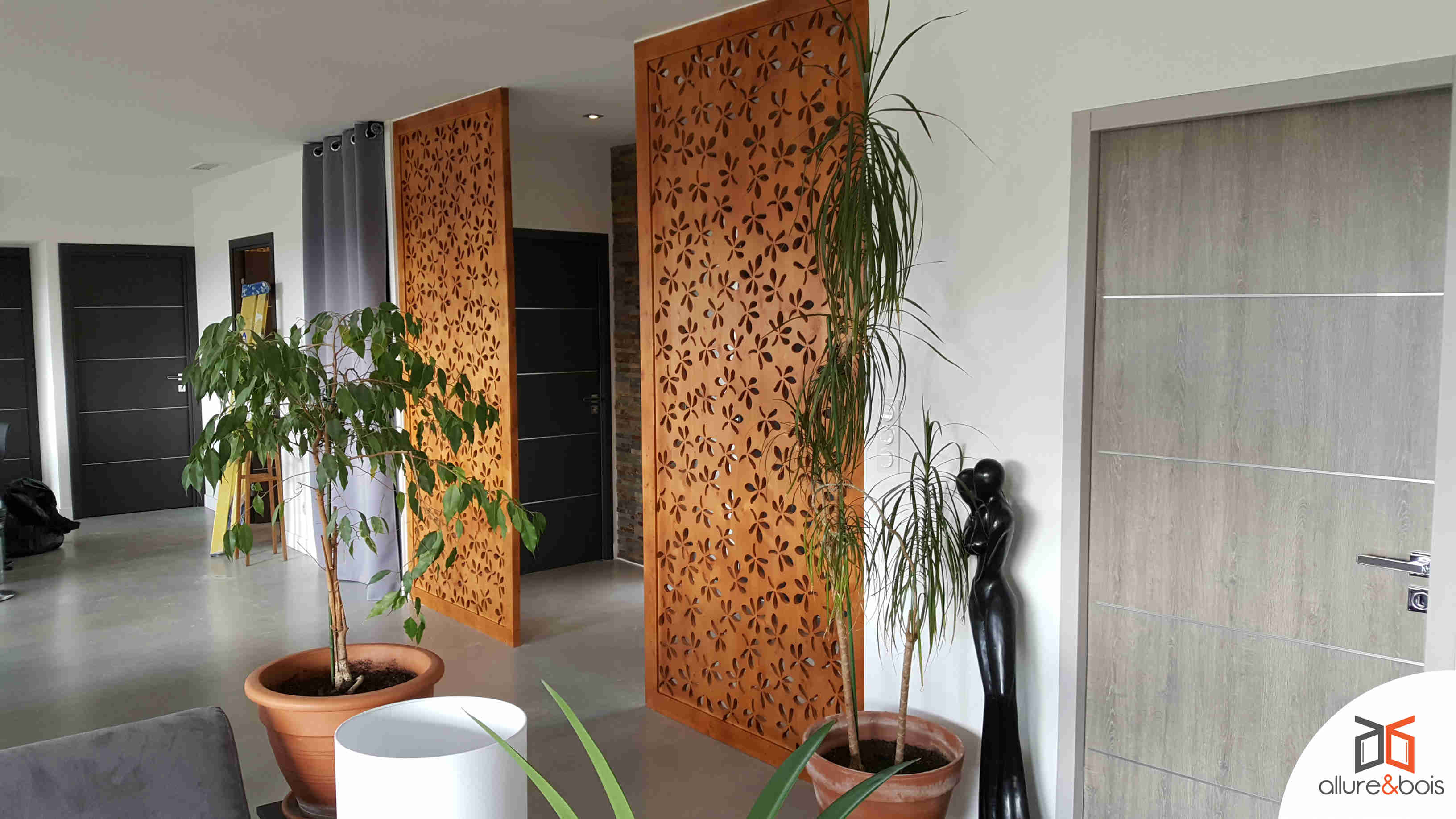 Mur en bois de type floral pour hall d'entrée