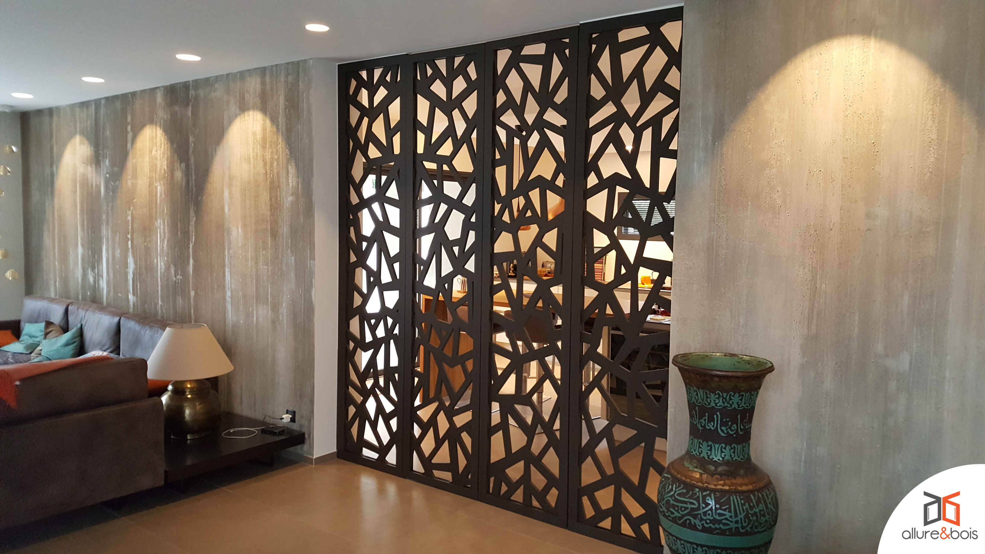 Portes coulissantes ajourées avec le motif contemporain Lektra Moucharabieh en ligne avec motifs contemporains