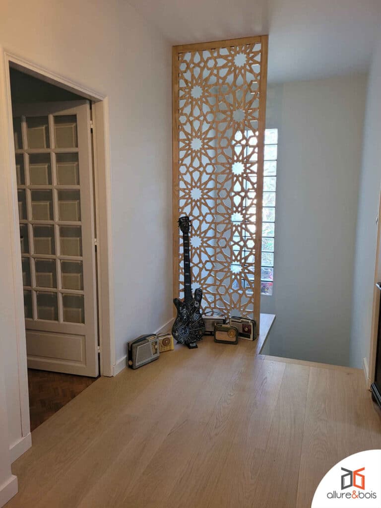 Claustra intérieur en bois sur-mesure par Allure et Bois