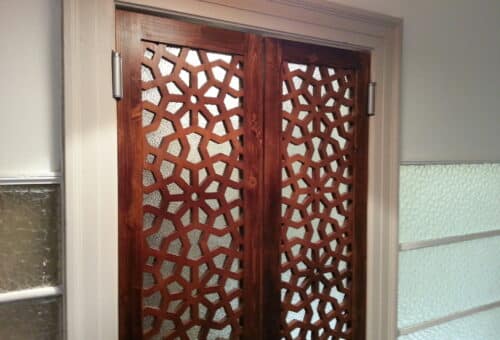 porte battante bois sur mesure traditionnelle